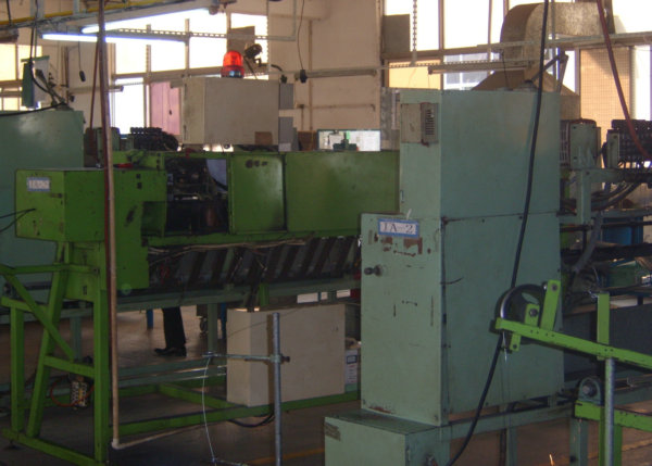 自動(dòng)裁線(xiàn)機(jī)